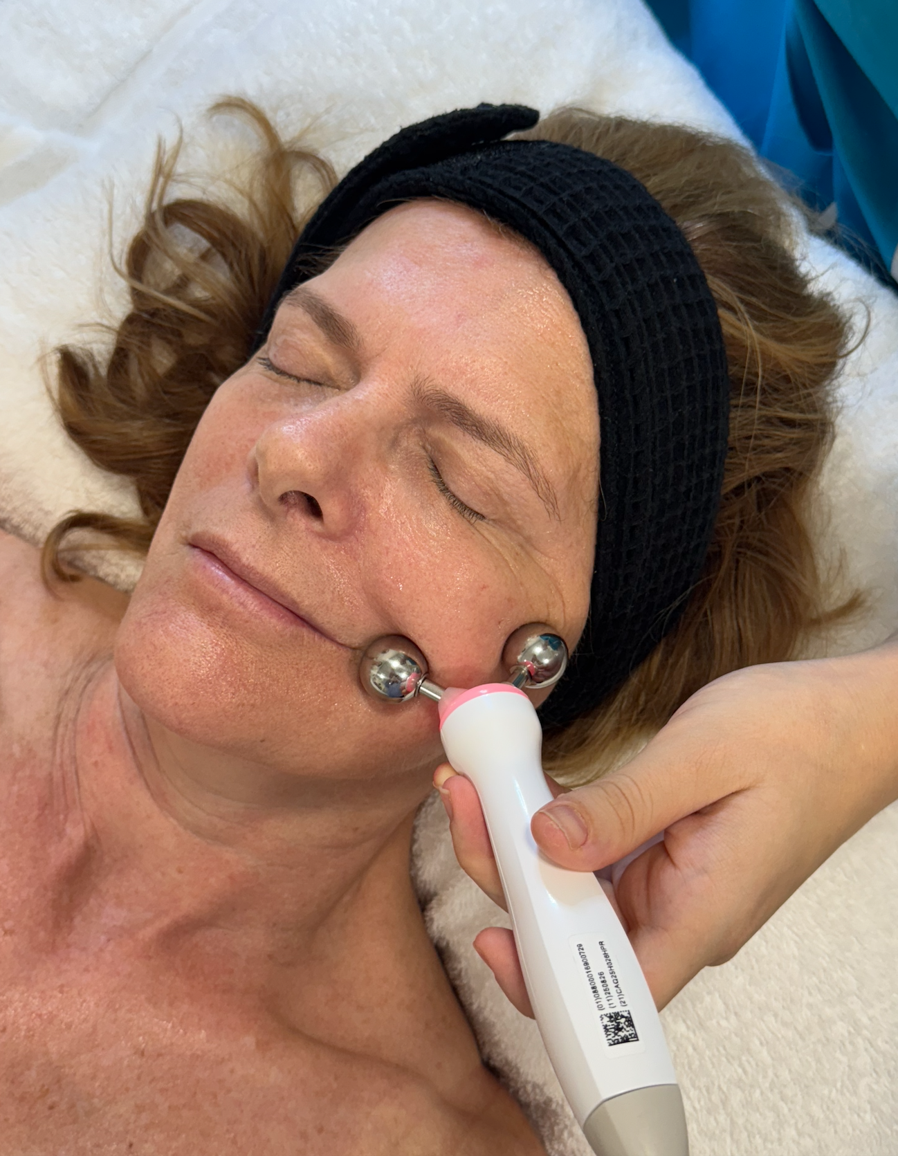 AQUAPURE - Tratamiento facial avanzado para devolverle a tu piel su vitalidad natural 5 AQUAPURE - Tratamiento facial avanzado para devolverle a tu piel su vitalidad natural - Imagen 5