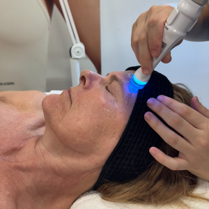 AQUAPURE - Tratamiento facial avanzado para devolverle a tu piel su vitalidad natural