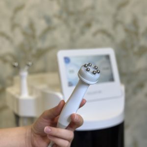 AQUAPURE - Tratamiento facial avanzado para devolverle a tu piel su vitalidad natural: imagen 4